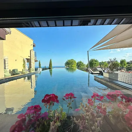 מלון Boutique By Blacksearama Golf, Small Luxury Of The World
