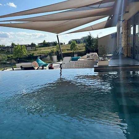 Boutique By Blacksearama Golf, Small Luxury Of The World בלצ'יק